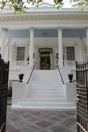 The Magnolia Mansion